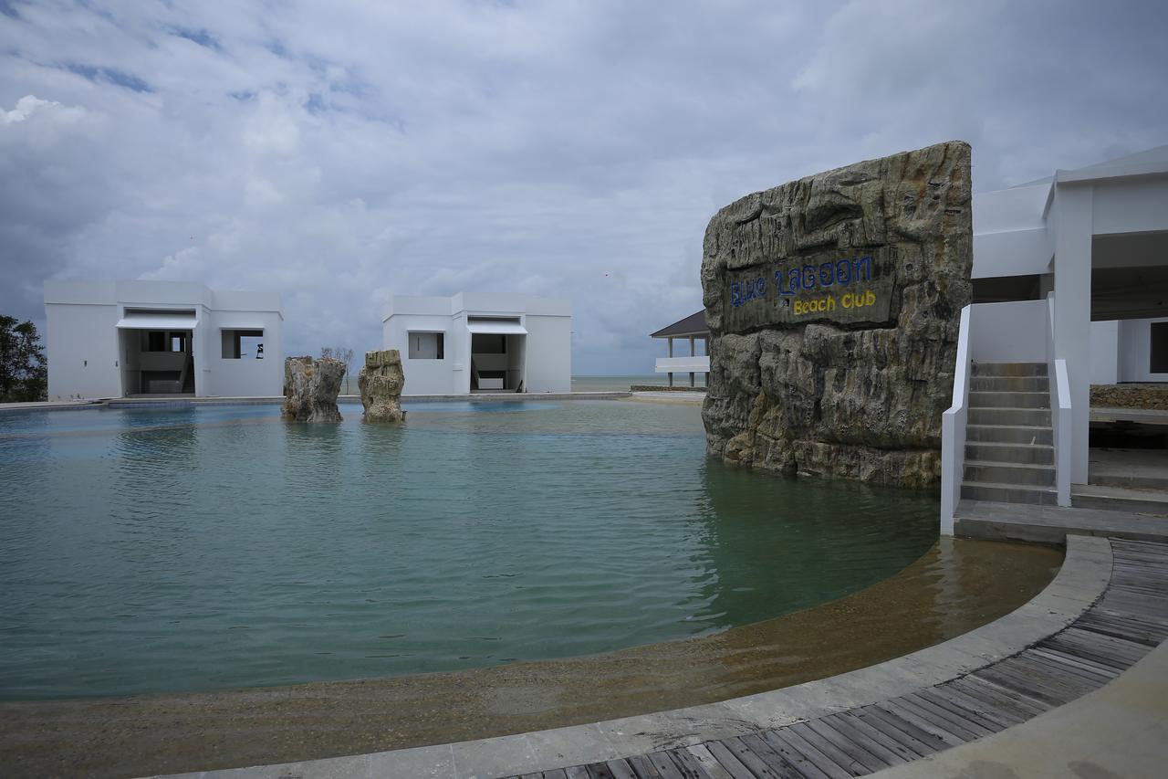 Kahyangan Resort Singkawang Exterior foto