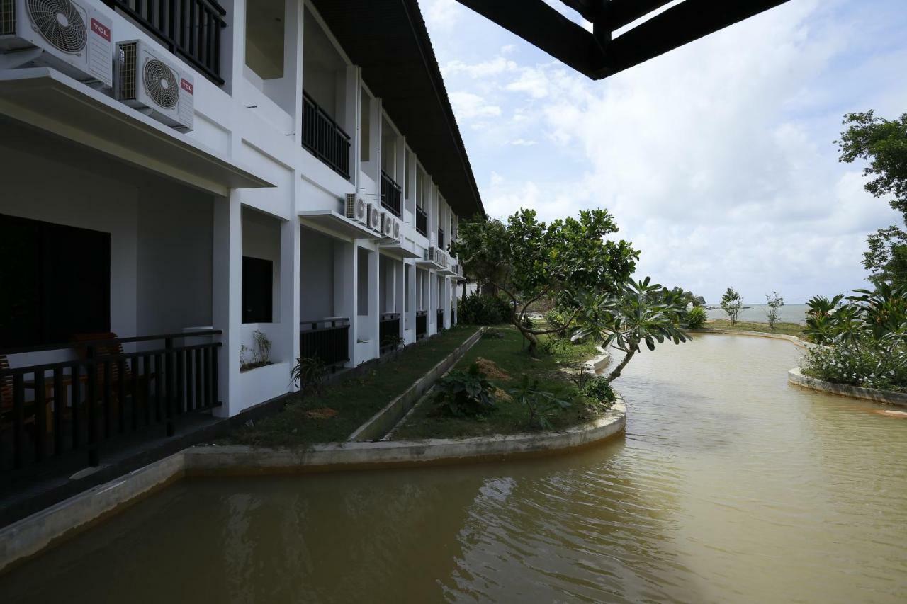 Kahyangan Resort Singkawang Exterior foto